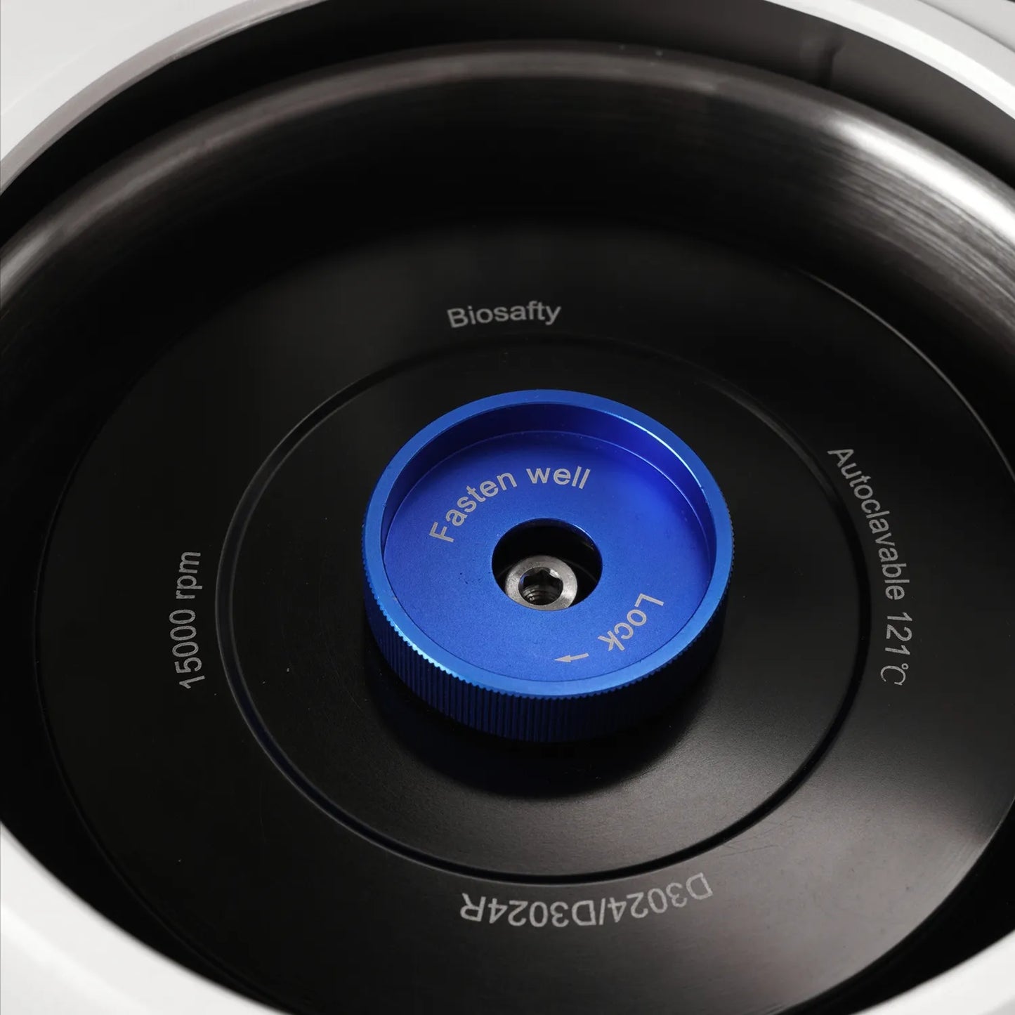 DLAB D3024 High-Speed Micro centrifuge